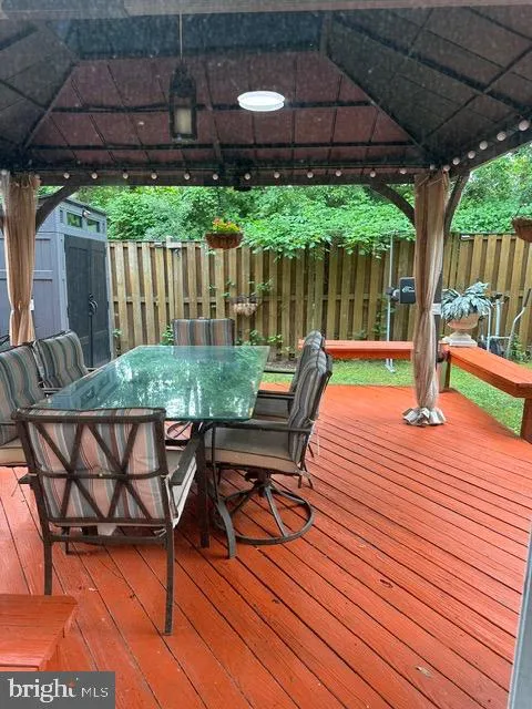 14709 BENTLEY SQUARE Centreville, VA 20120