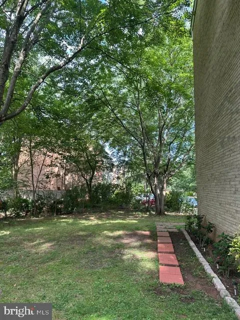 14709 BENTLEY SQUARE Centreville, VA 20120