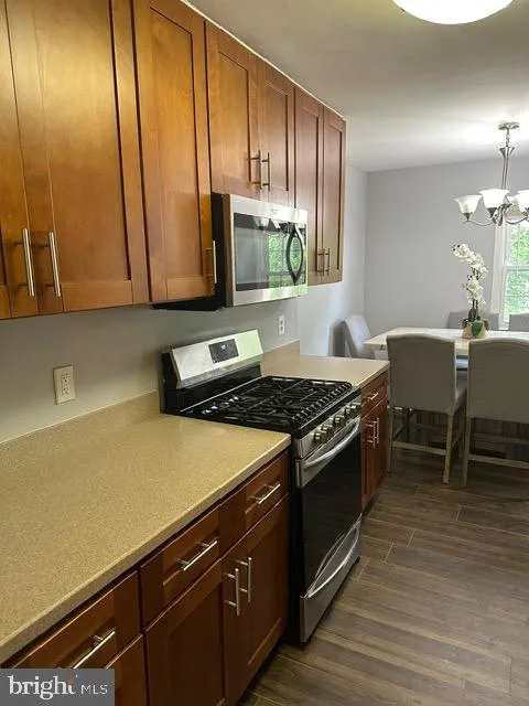 14709 BENTLEY SQUARE Centreville, VA 20120