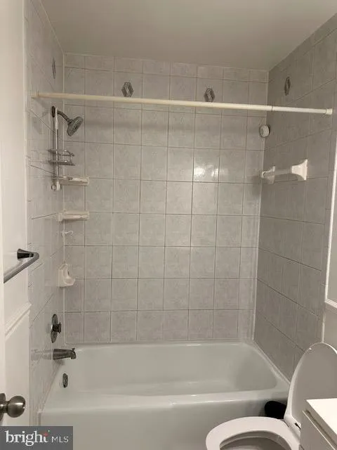 14709 BENTLEY SQUARE Centreville, VA 20120