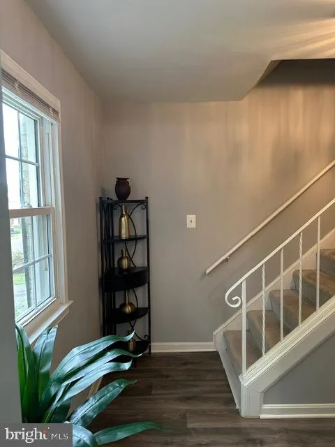 14709 BENTLEY SQUARE Centreville, VA 20120