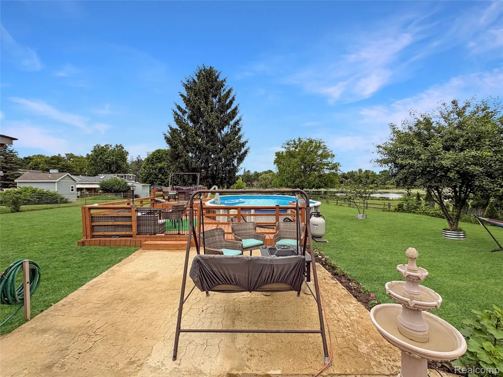 615 Senecal Street Fenton City, MI 48430