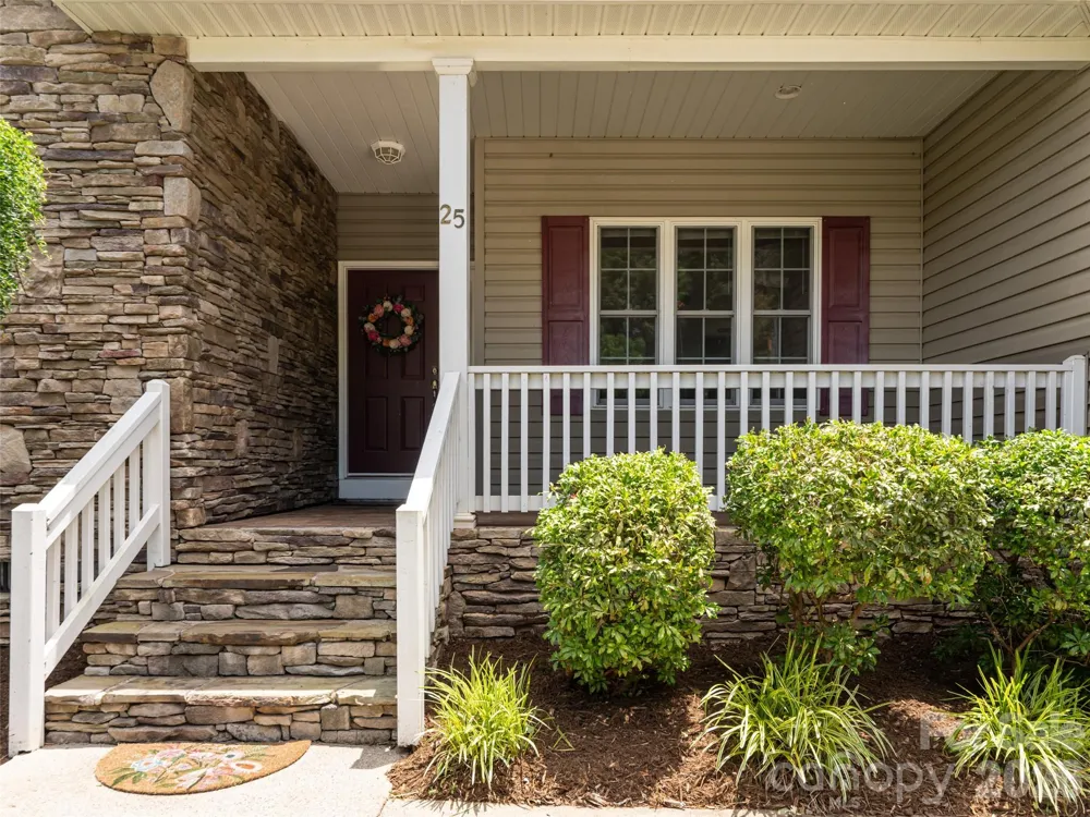25 Driftstone Circle Arden, NC 28704