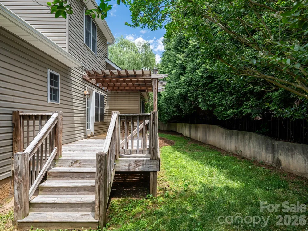 25 Driftstone Circle Arden, NC 28704
