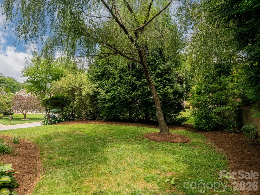 25 Driftstone Circle Arden, NC 28704