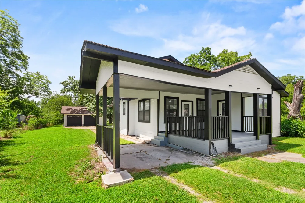 812 E Sumpter Mexia, TX 76667