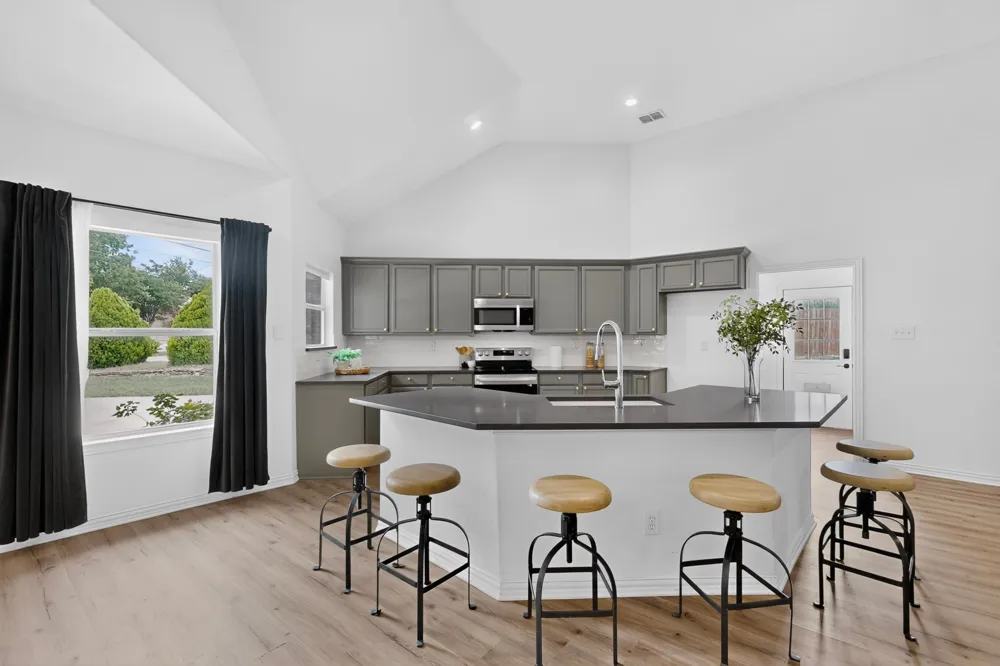 2230 Larry Drive Dallas, TX 75228