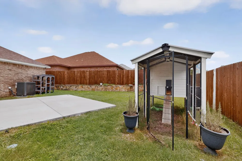 2230 Larry Drive Dallas, TX 75228