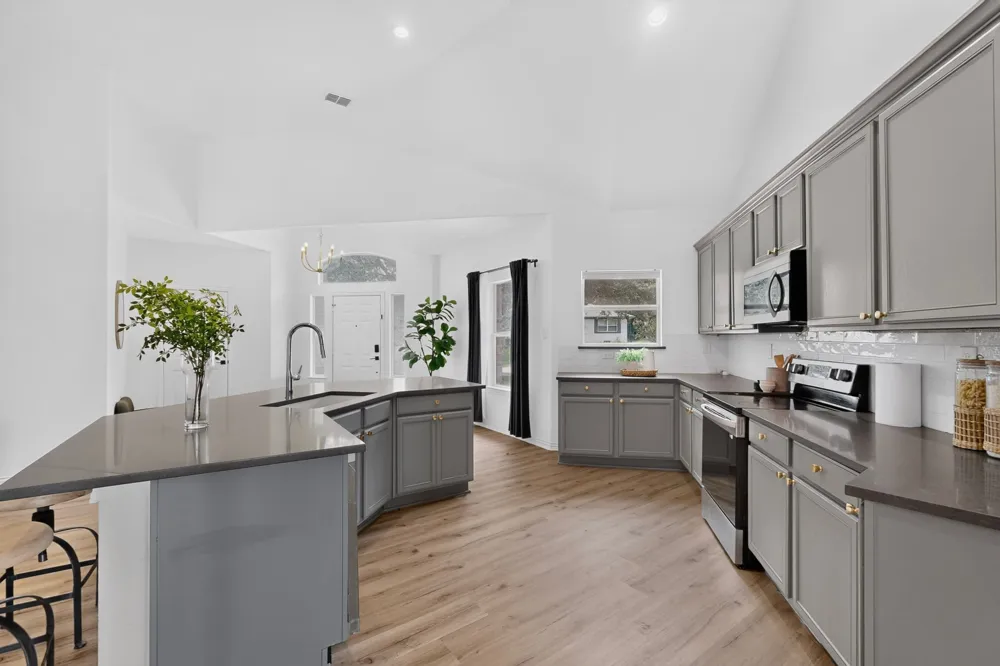 2230 Larry Drive Dallas, TX 75228