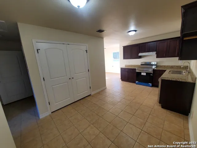 7539 W DIXON RD Unit 12 Somerset, TX 78069