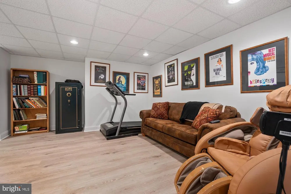 75 SAINT JOHNS ROAD W Littlestown, PA 17340
