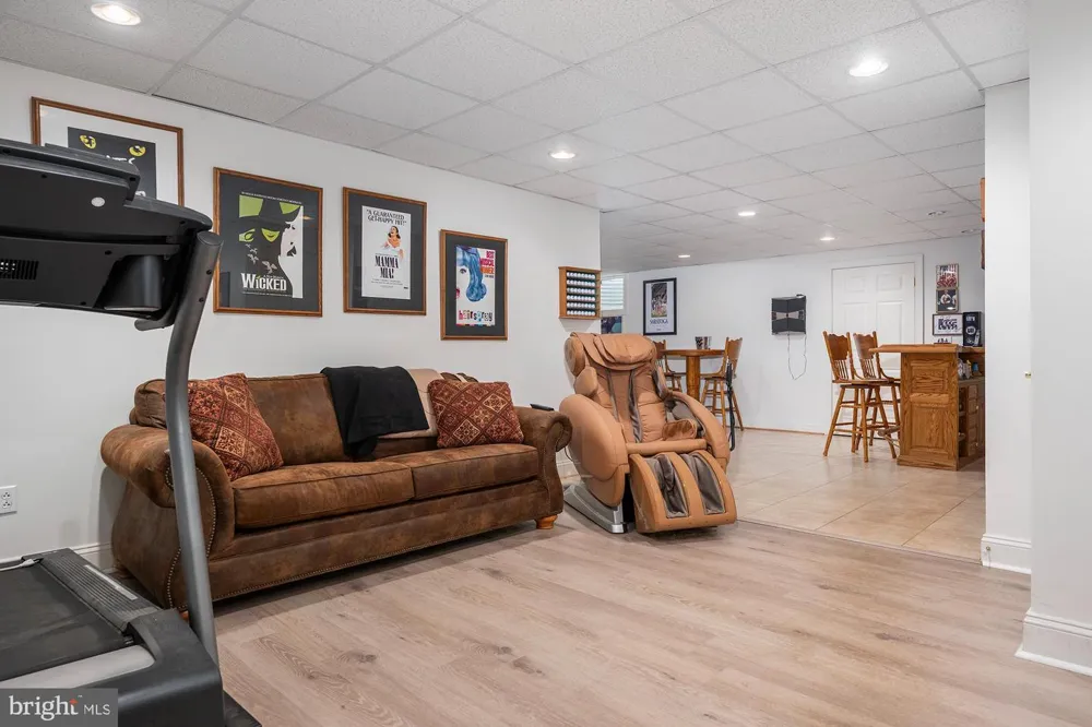 75 SAINT JOHNS ROAD W Littlestown, PA 17340