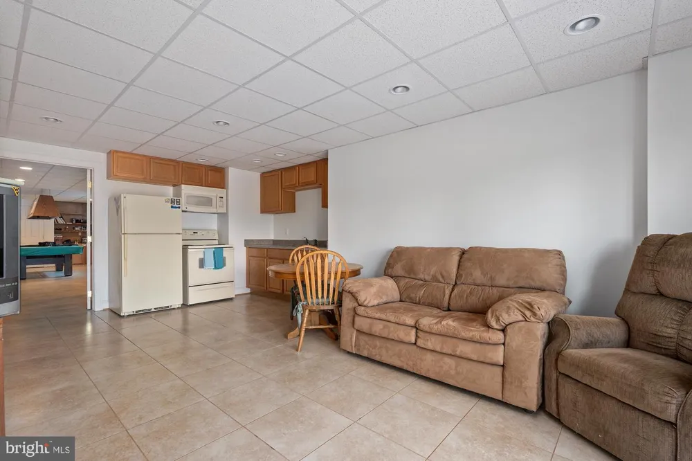 75 SAINT JOHNS ROAD W Littlestown, PA 17340