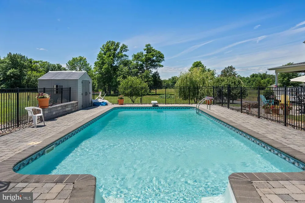 75 SAINT JOHNS ROAD W Littlestown, PA 17340