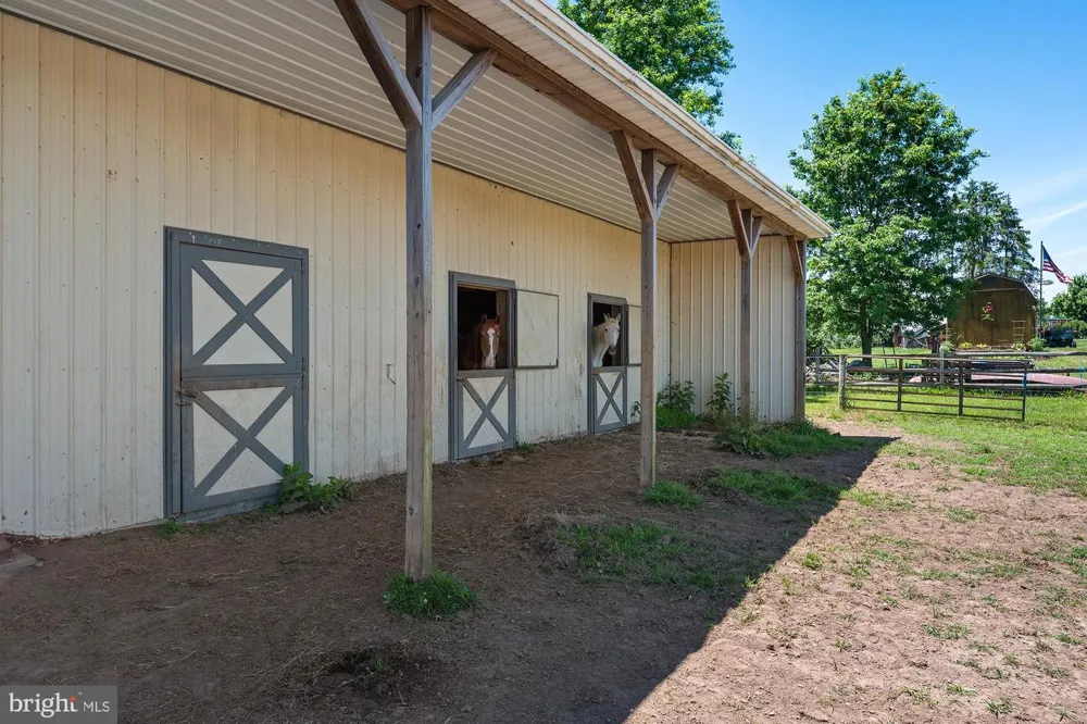 75 SAINT JOHNS ROAD W Littlestown, PA 17340