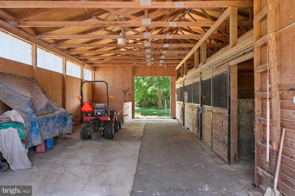 75 SAINT JOHNS ROAD W Littlestown, PA 17340