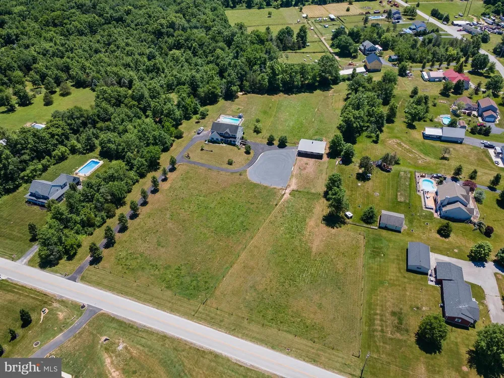 75 SAINT JOHNS ROAD W Littlestown, PA 17340