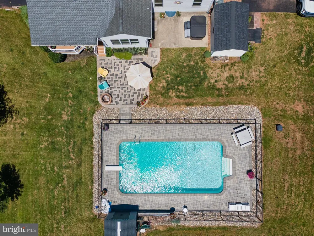75 SAINT JOHNS ROAD W Littlestown, PA 17340