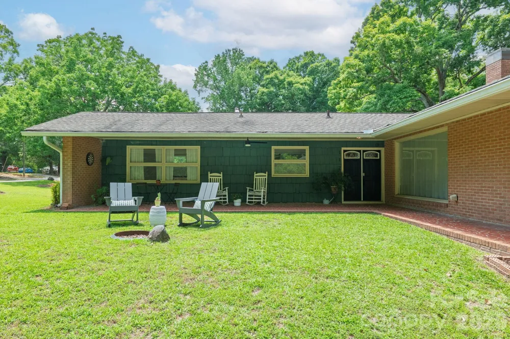 112 Crestwood Circle Chester, SC 29706