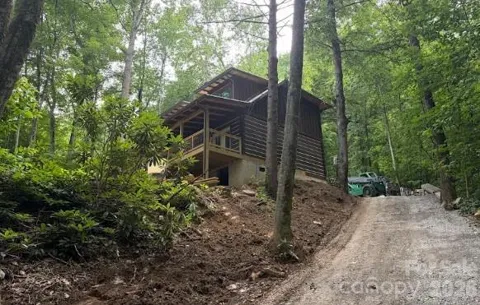 5 Marion Drive