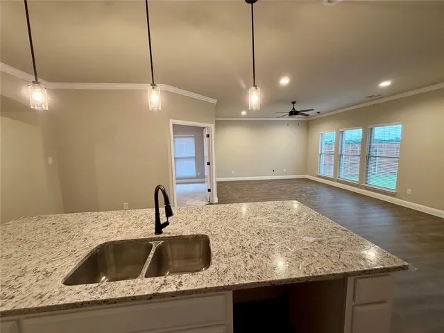 1045 Nighthawk Trail Alvarado, TX 76009
