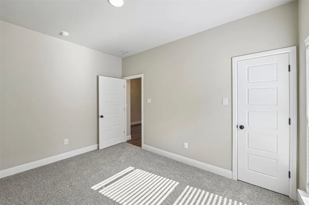 1045 Nighthawk Trail Alvarado, TX 76009