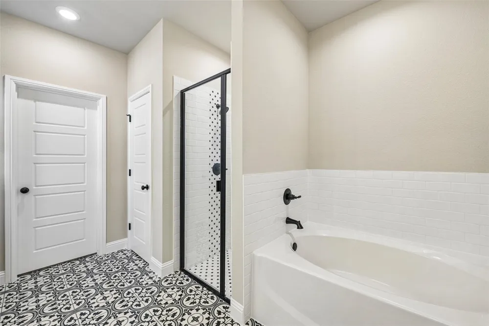 1045 Nighthawk Trail Alvarado, TX 76009