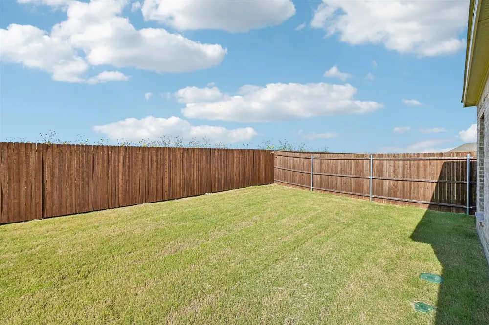 1045 Nighthawk Trail Alvarado, TX 76009
