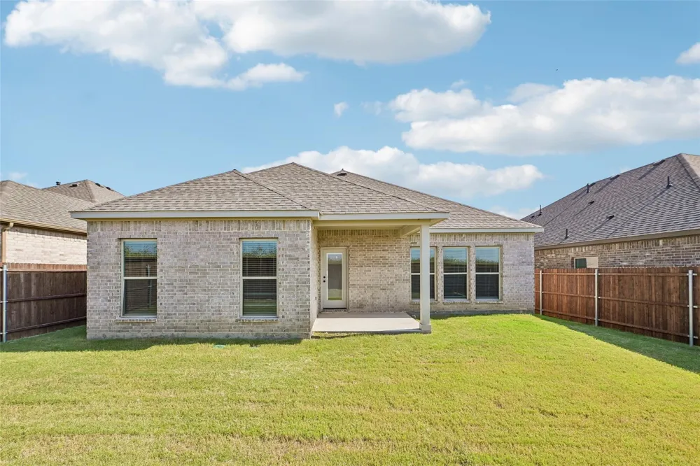 1045 Nighthawk Trail Alvarado, TX 76009