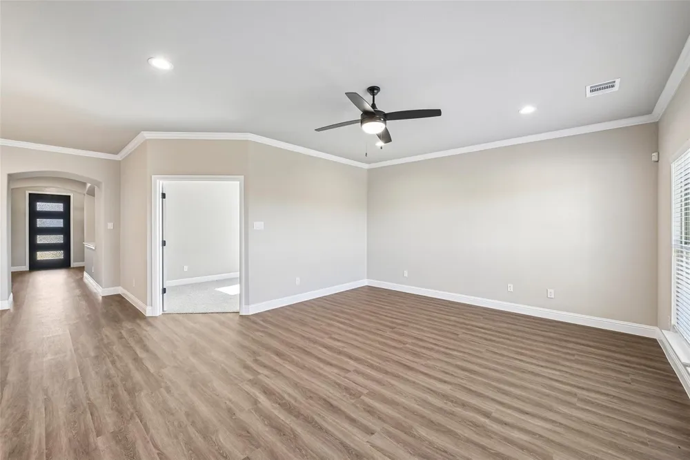 1045 Nighthawk Trail Alvarado, TX 76009