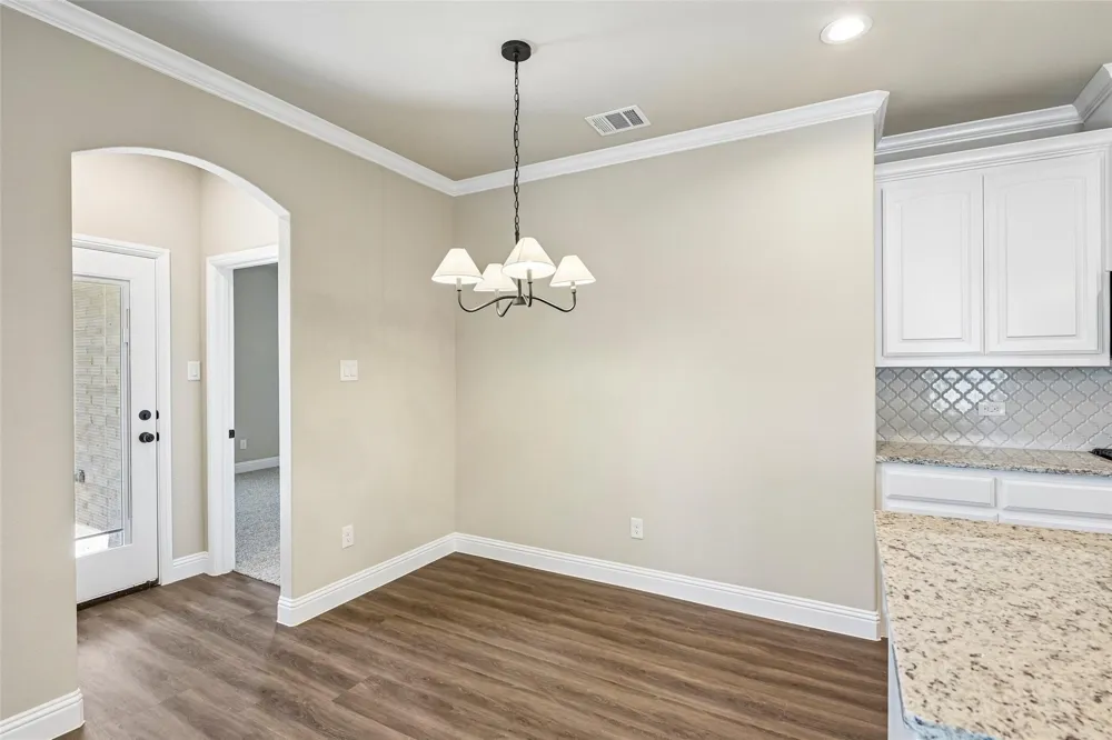 1045 Nighthawk Trail Alvarado, TX 76009