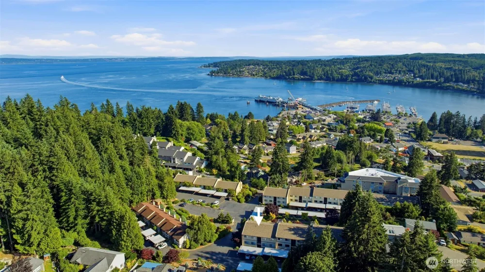 26435 Pennsylvania Avenue NE #49 Kingston, WA 98346