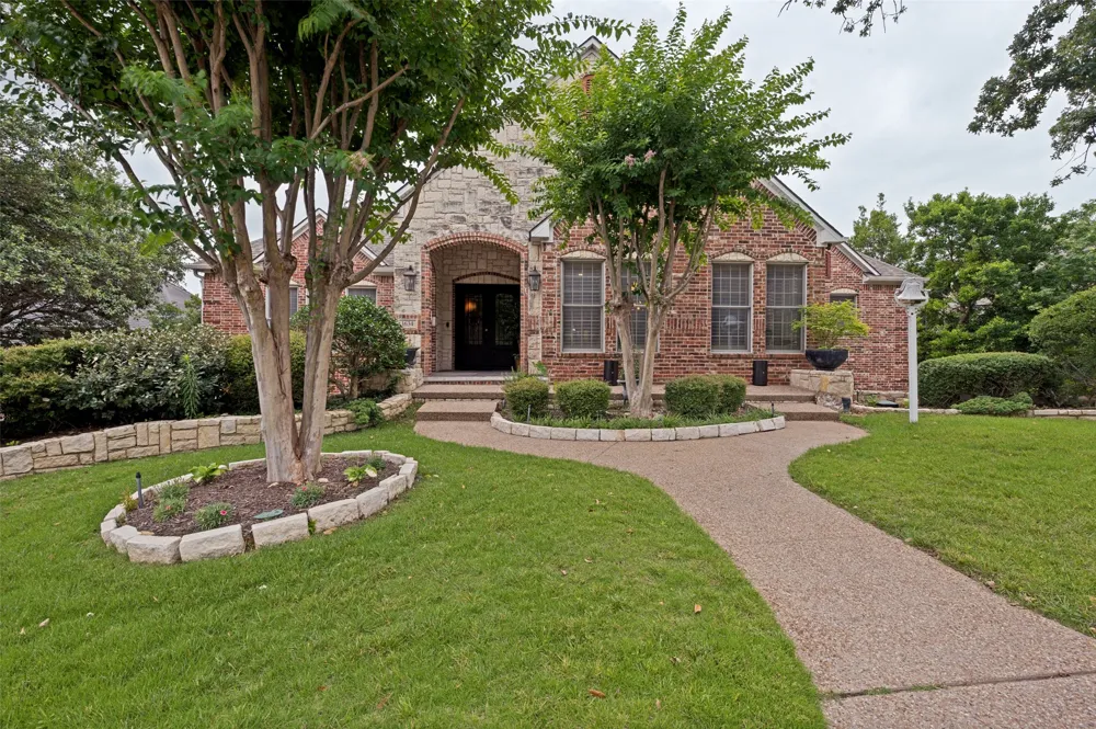 1634 Oak Ridge Drive Corinth, TX 76210