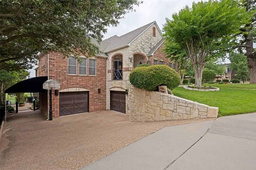 1634 Oak Ridge Drive Corinth, TX 76210
