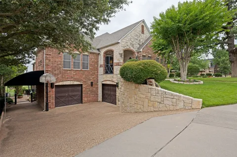 1634 Oak Ridge Drive