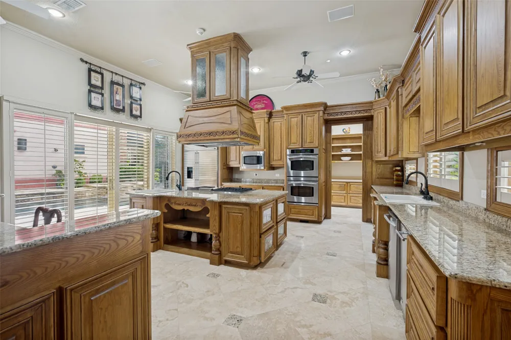 1634 Oak Ridge Drive Corinth, TX 76210