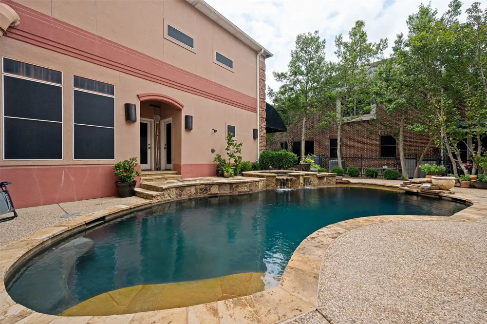 1634 Oak Ridge Drive Corinth, TX 76210