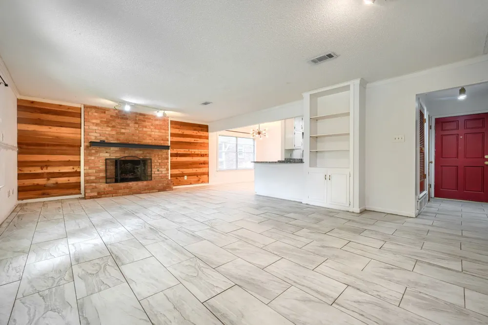 821 Prestwick Street Bedford, TX 76022