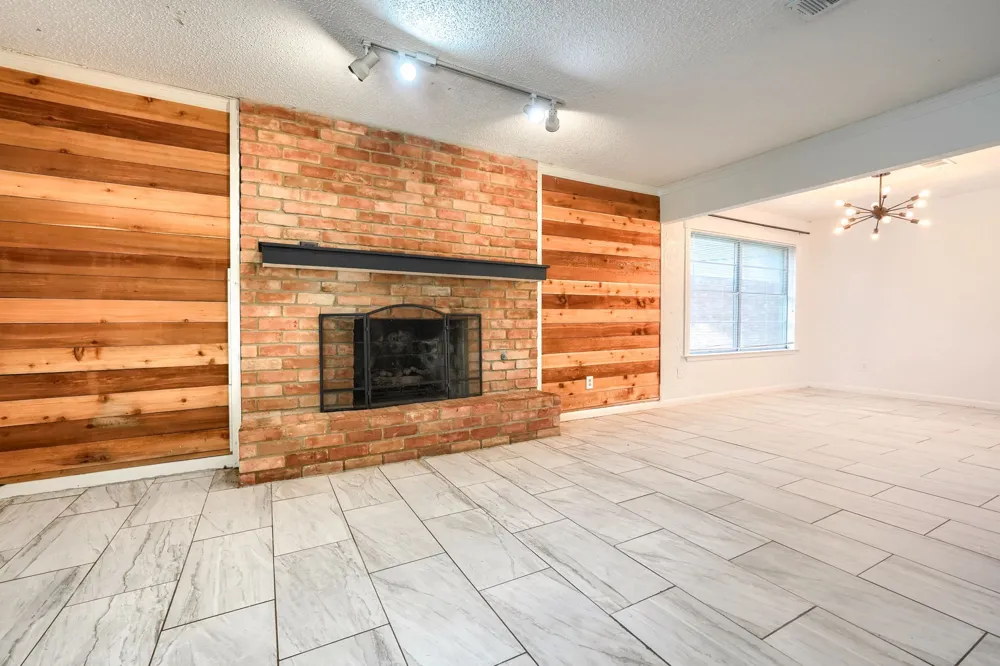 821 Prestwick Street Bedford, TX 76022