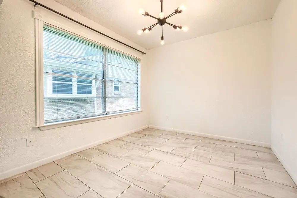 821 Prestwick Street Bedford, TX 76022