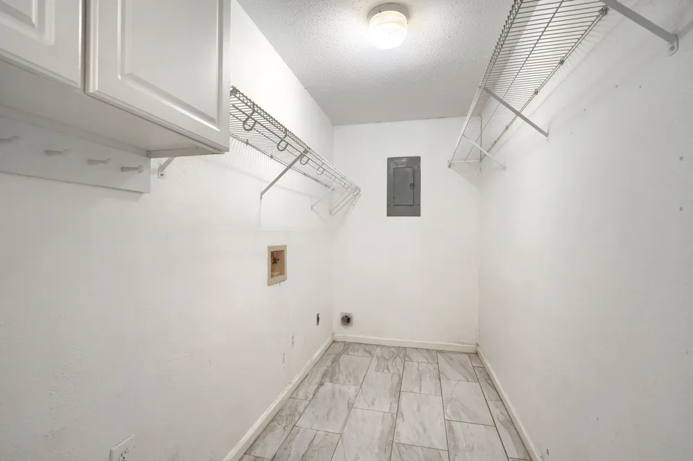 821 Prestwick Street Bedford, TX 76022