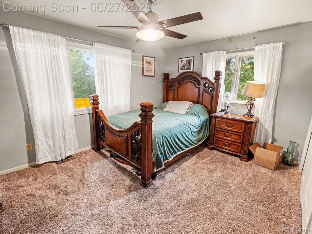 8614 Meadowland Court York Charter Township, MI 48176