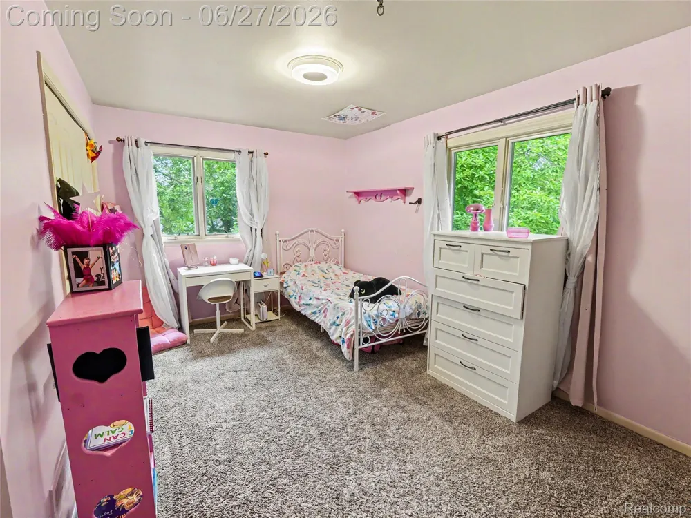 8614 Meadowland Court York Charter Township, MI 48176