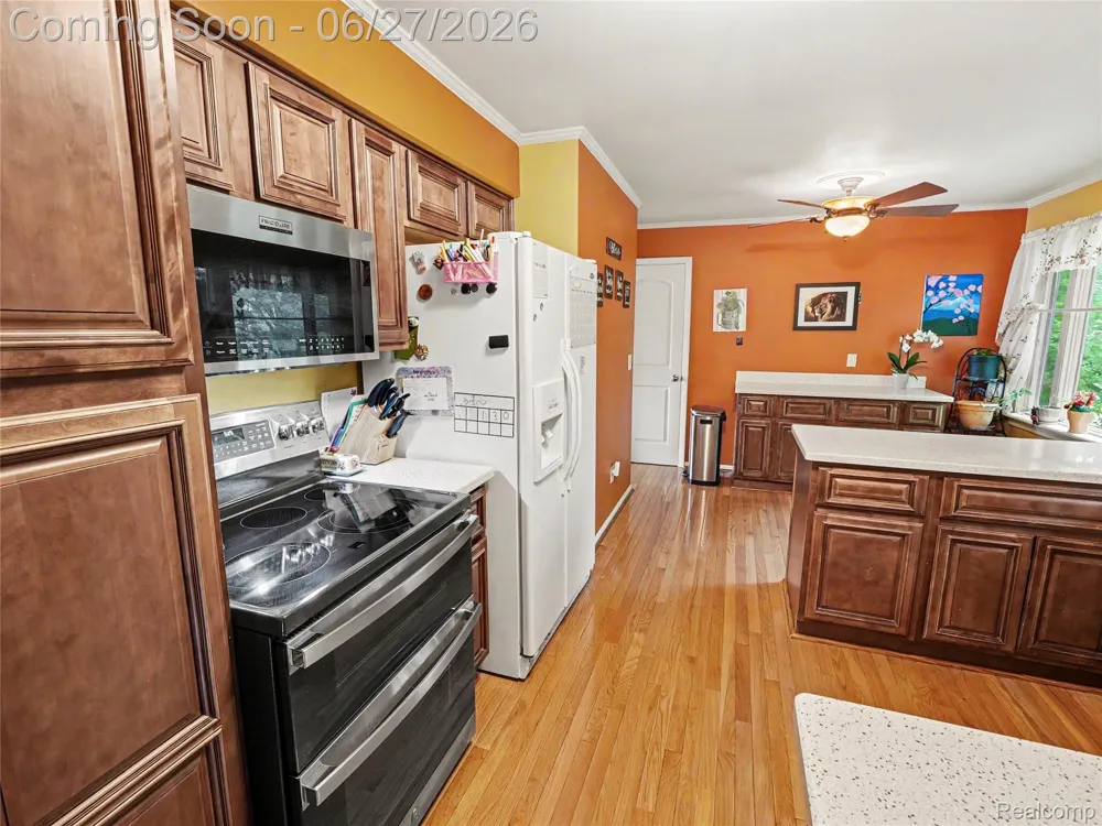 8614 Meadowland Court York Charter Township, MI 48176