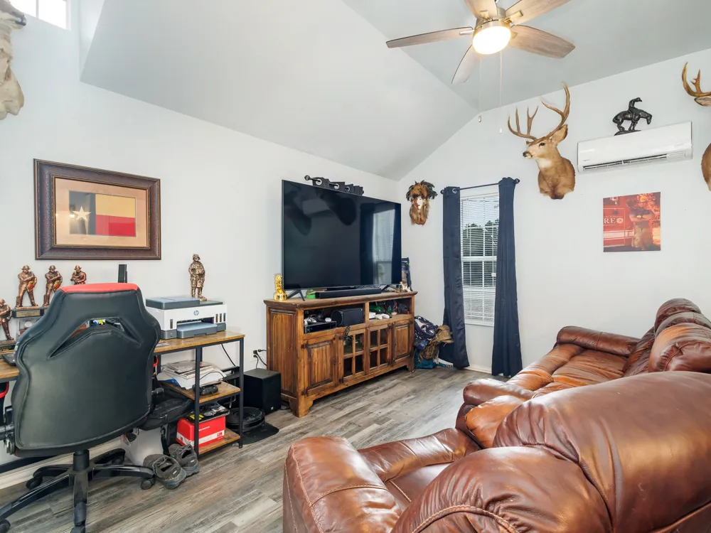 3105 HWY 2861 Comanche, TX 76442