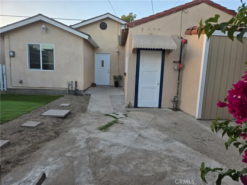 2531 Sale Place Huntington Park, CA 90255