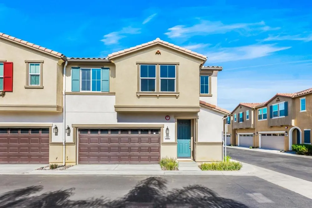 505 Pinedale Vista, CA 92081