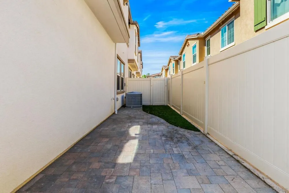 505 Pinedale Vista, CA 92081