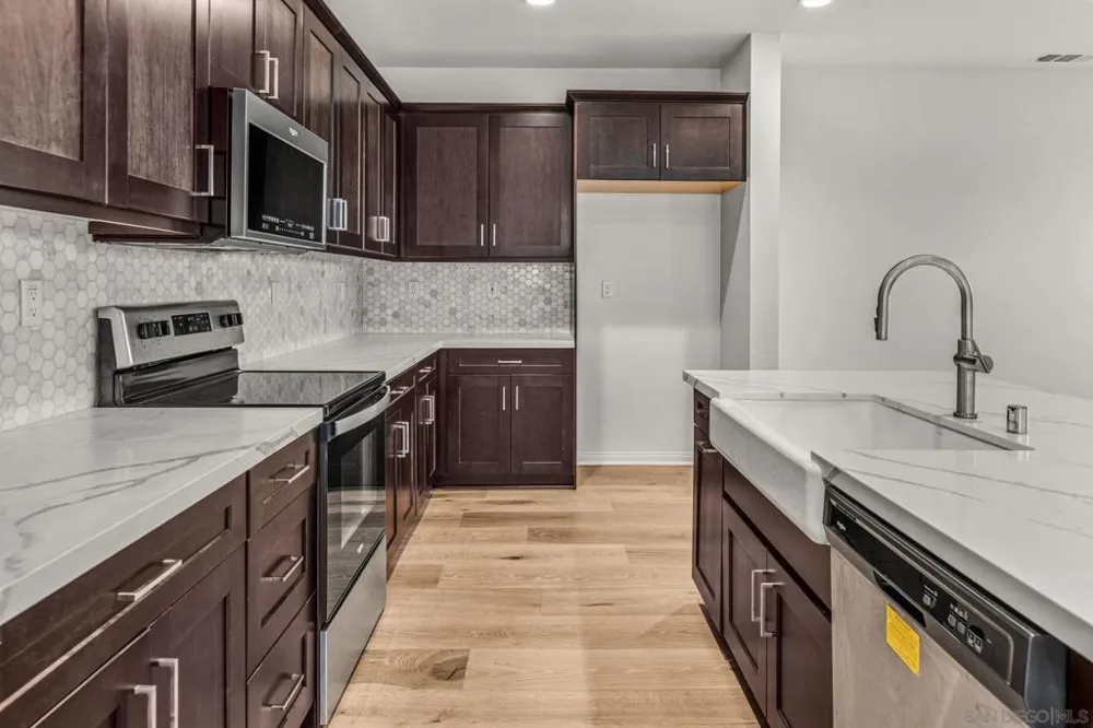 505 Pinedale Vista, CA 92081