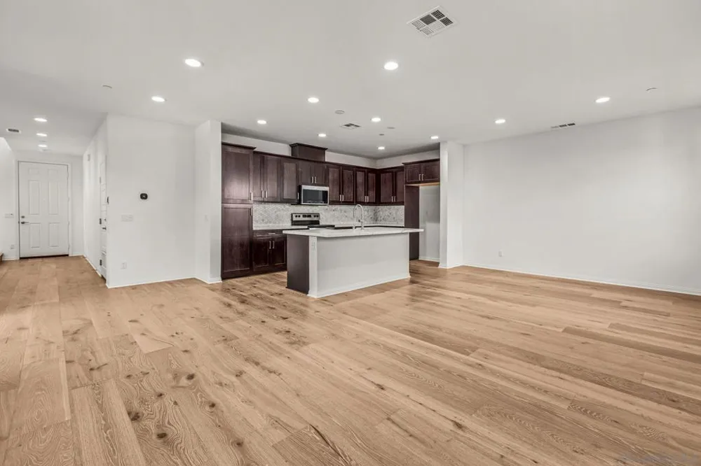 505 Pinedale Vista, CA 92081